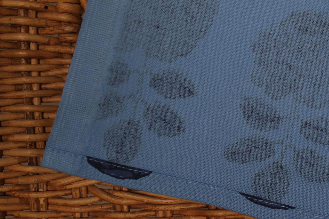 Marimekko sininen Vihkiruusu kangas / Marimekko Blue Vihkiruusu Fabric - Image 5
