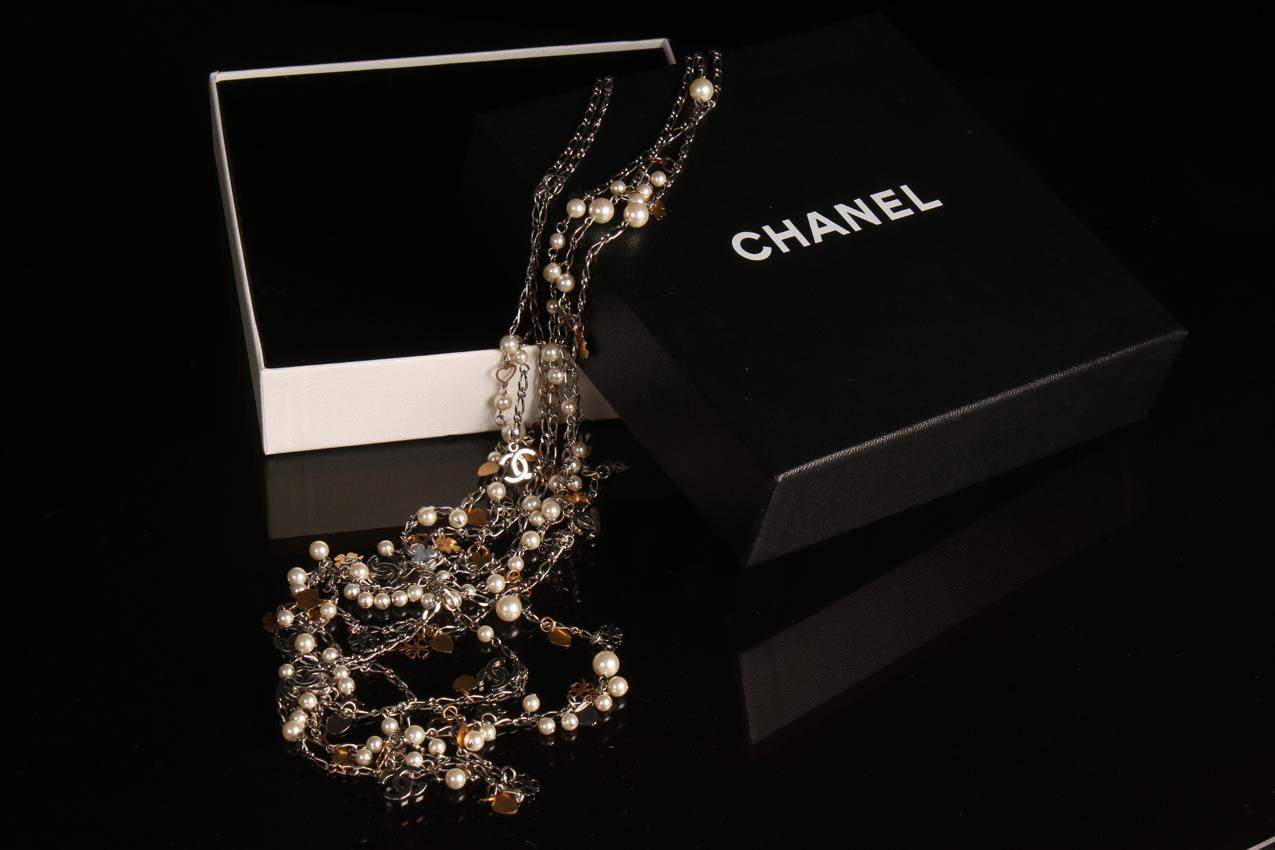 Chanel kaulaketju / Chanel Multi-strand Chain CC Logo Necklace