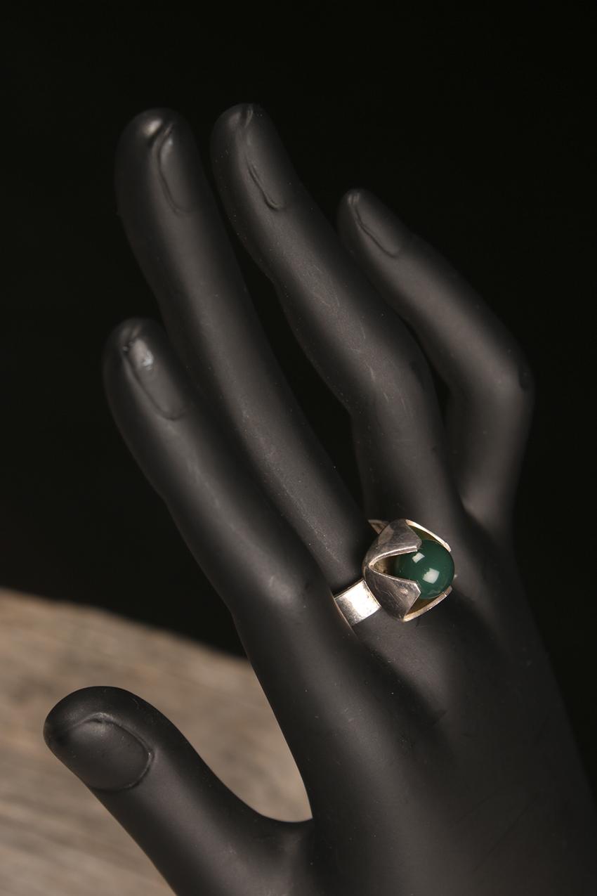Elis Kauppi Kupittaan Kulta hopea sormus / Green Stone Silver Ring - Image 9