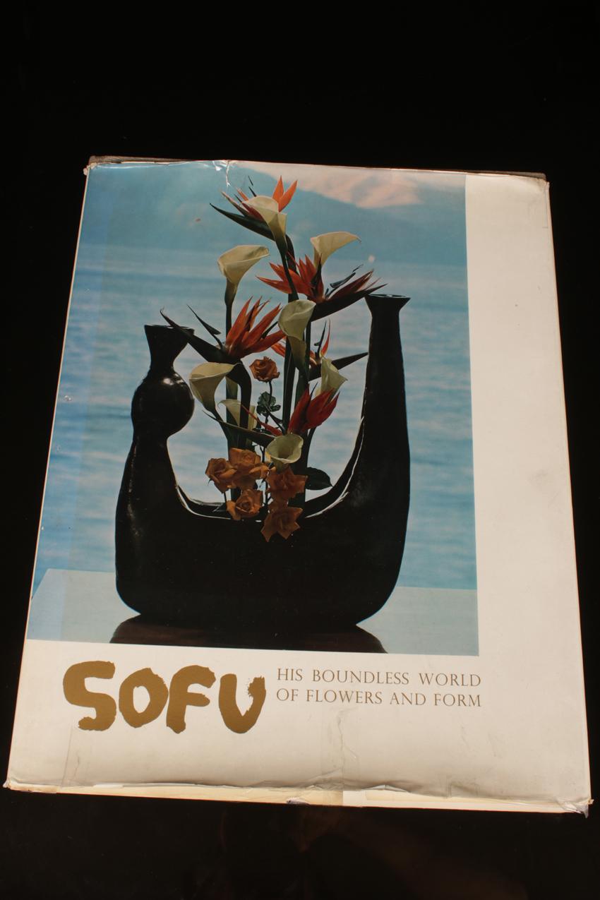 Japanilainen Ikebana kukkien asettelun taidekirja Sofu
