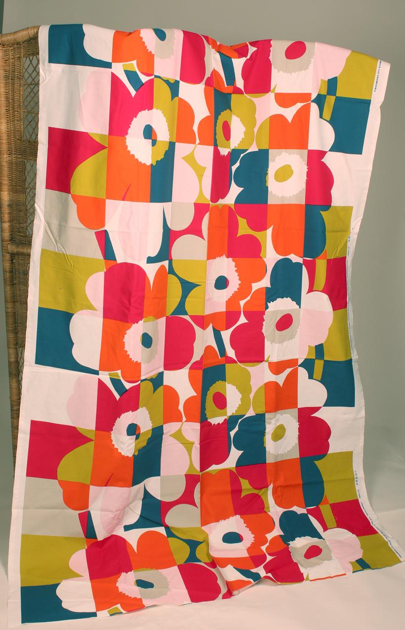 Marimekko Ruutu-Unikko kangas / Marimekko Square-Unikko fabric
