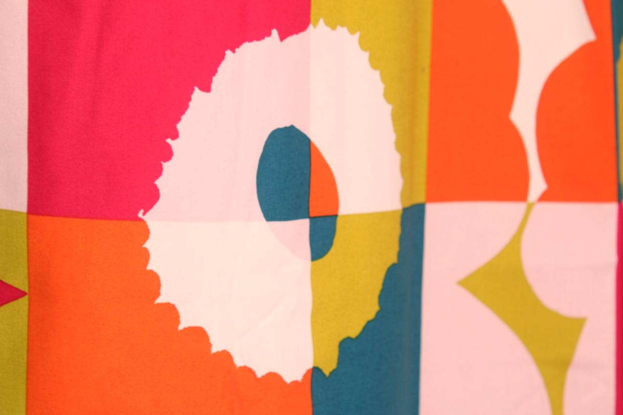 Marimekko Ruutu-Unikko kangas / Marimekko Square-Unikko fabric - Image 3
