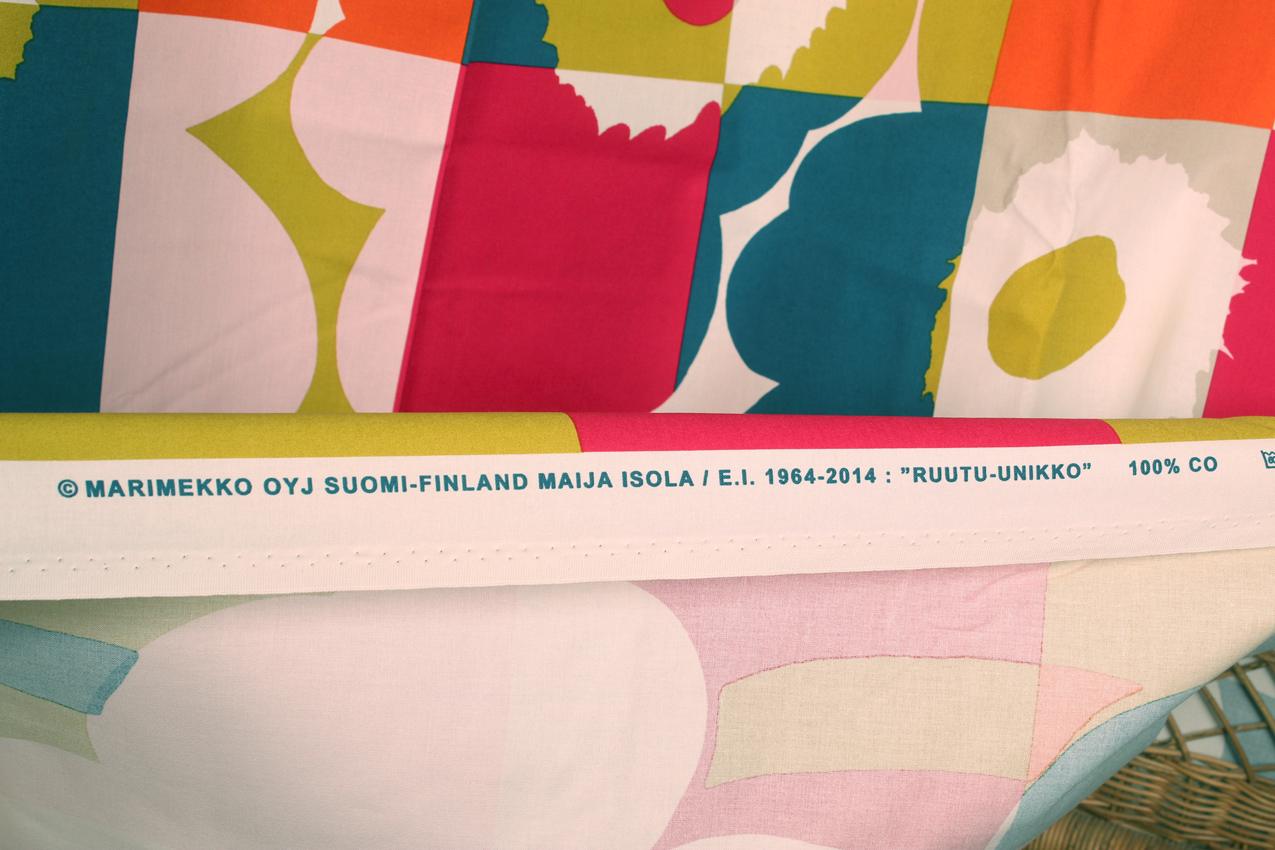Marimekko Ruutu-Unikko kangas / Marimekko Square-Unikko fabric - Image 5