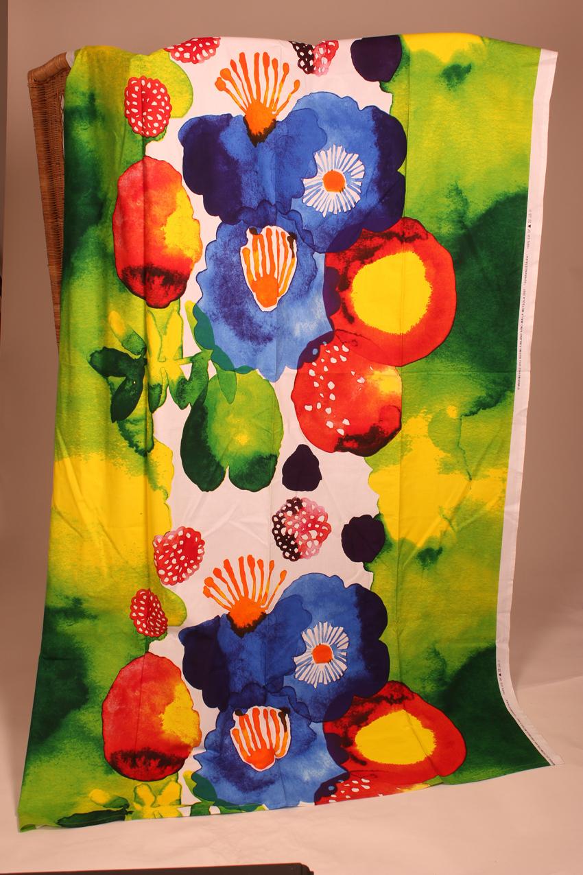 Marimekko kangas “Juhannustaika” / Marimekko Fabric “Juhannustaika”