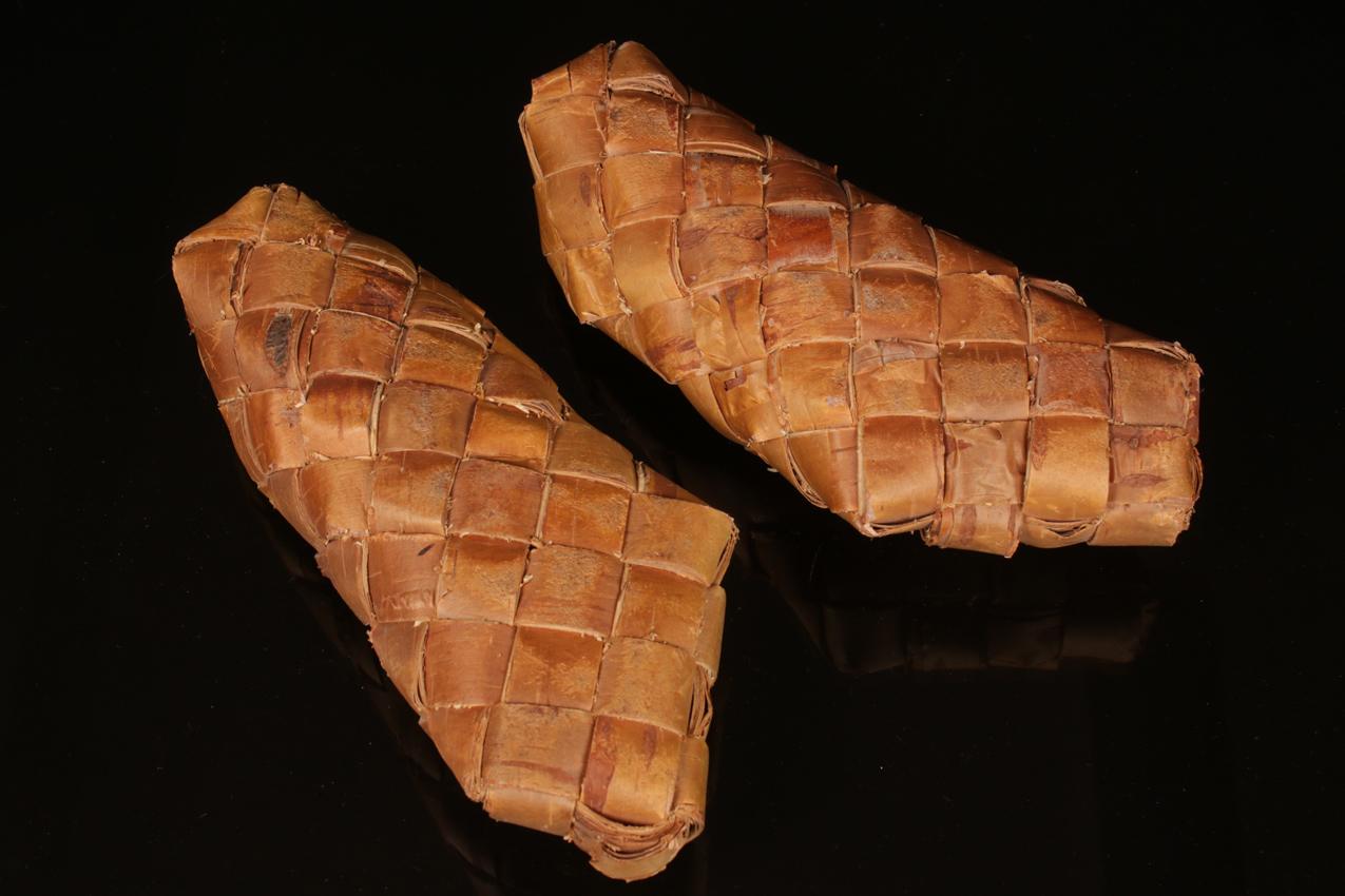 Vanhat tuohivirsut / Vintage handwoven birch bark shoes - Image 5