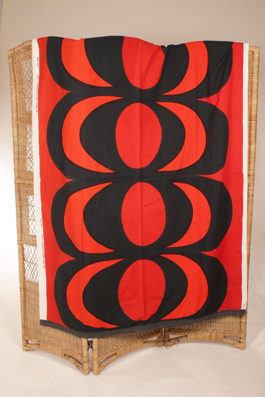 Vintage Marimekko punainen kangas “Kaivo”