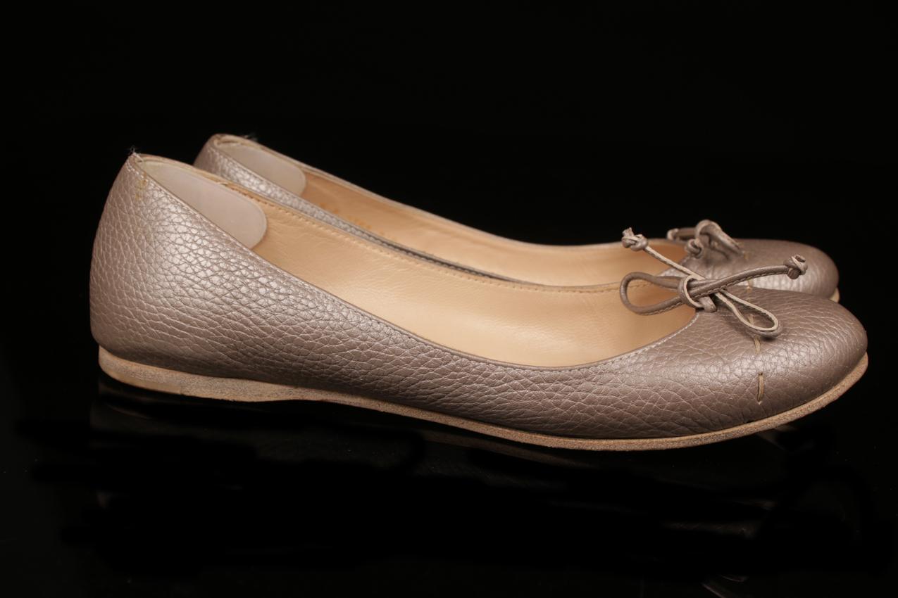 Fendi harmaat nahkaballeriinat 37,5
