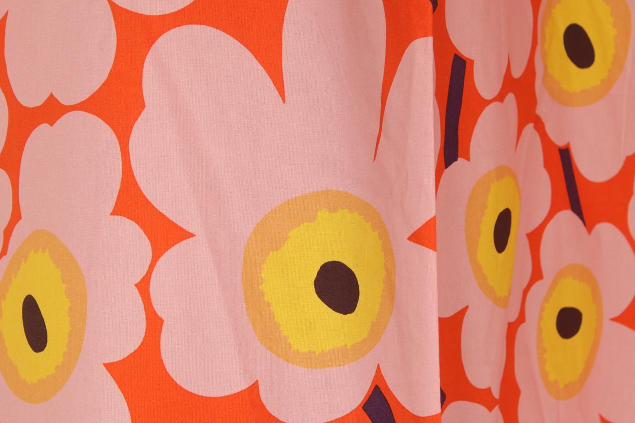Marimekko oranssi-pinkki “Pieni Unikko 2” kangas - Image 3