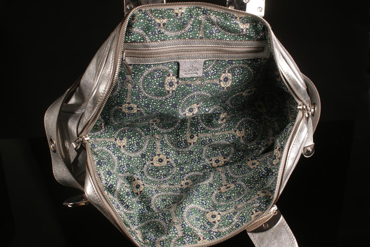 Harvinainen hopeanvärinen Gucci Romy Boston nahkalaukku - Image 13
