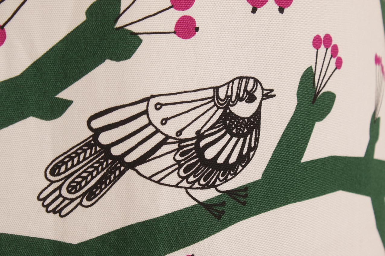 Marimekko Maija Louekari panamakangas “Pikkupakkanen” - Image 3