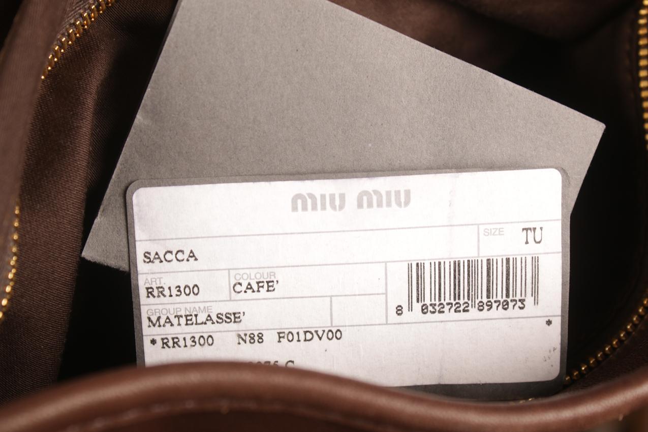 Miu Miu Sacca Matelasse kahvinruskea nahkainen Hobo laukku - Image 24