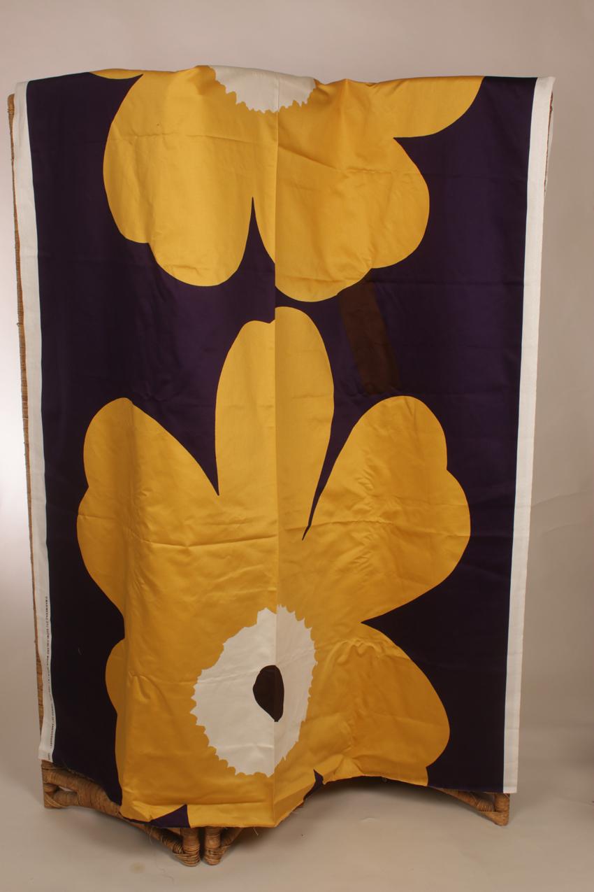 Marimekko “Juhla Unikko” satiinikangas