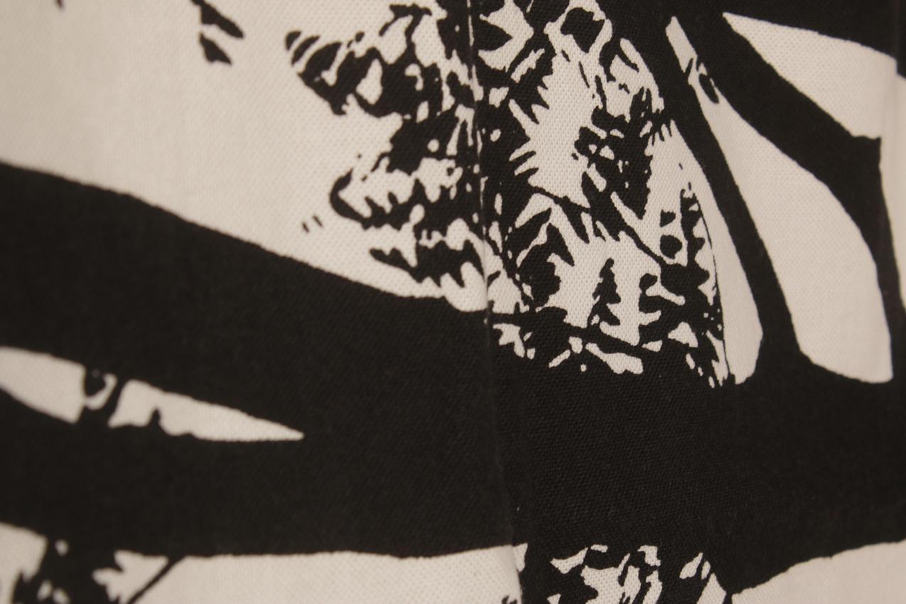 Marimekko Maija Isola valkomusta “Tuuli” kangas verho - Image 3