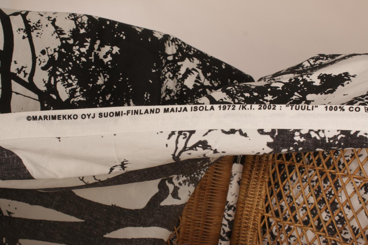 Marimekko Maija Isola valkomusta “Tuuli” kangas verho - Image 4