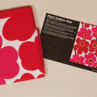 2 x Marimekko punainen “Pieni Unikko” -tyynyliina 50 x 77cm