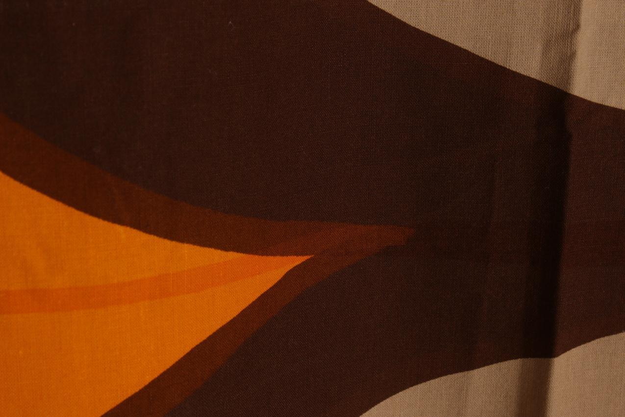 Vintage Marimekko Maija Isola ruskea/oranssi “Kaivo” kangas - Image 3