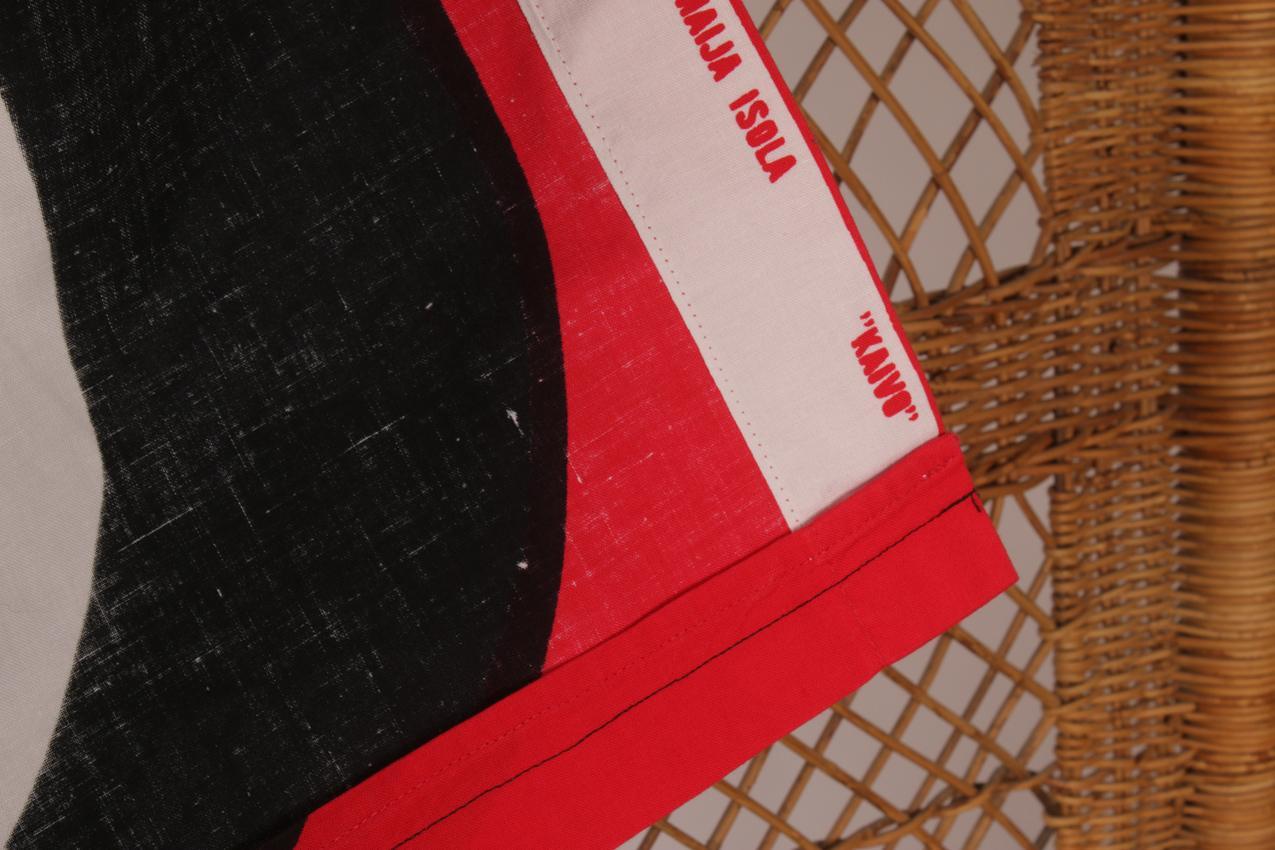 Vintage Marimekko Maija Isola punainen “Kaivo” kangas - Image 5
