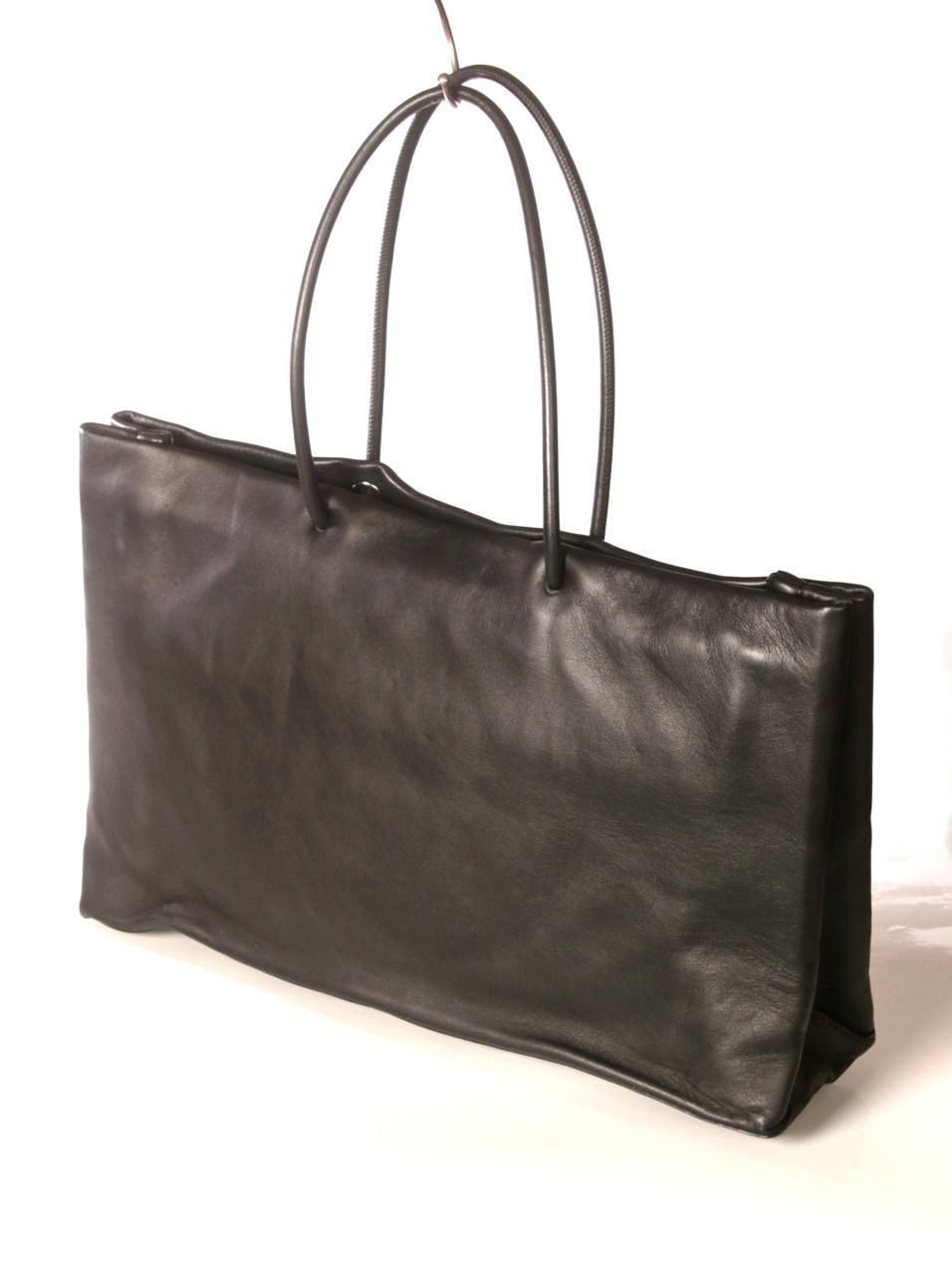 Chanel Medium Essential Rue Cambon musta nahkainen laukku - Image 3