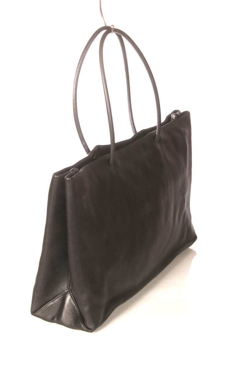 Chanel Medium Essential Rue Cambon musta nahkainen laukku - Image 4