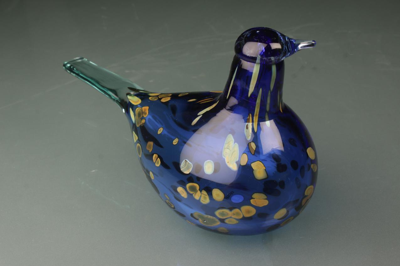 Nuutajärvi Iittala Oiva Toikka ”Sinikki” Vantaa -yrityslintu signeerattu