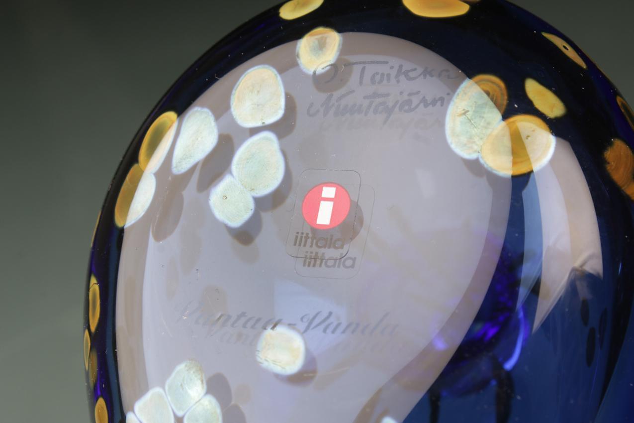 Nuutajärvi Iittala Oiva Toikka ”Sinikki” Vantaa -yrityslintu signeerattu - Image 6