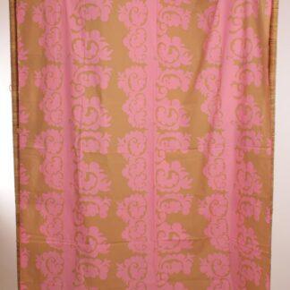 Marimekko Maija Isola “Samovaari” pinkki beige satiinikangas
