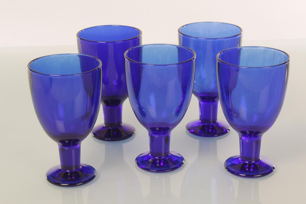 Iittala Kerttu Nurminen viisi koboltin sinistä Verna-viinilasia