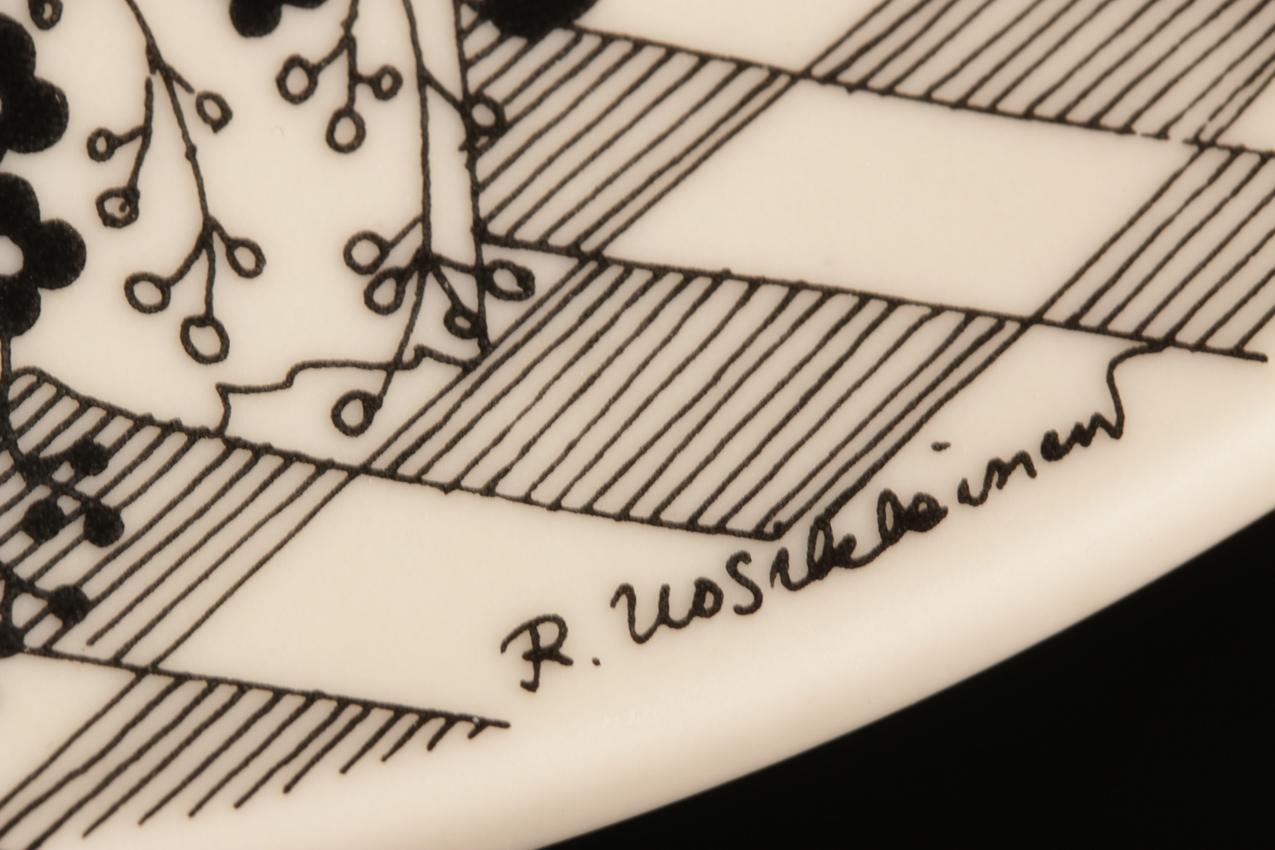 Vintage Arabia Raija Uosikkinen Hotelli Vaakuna “Hovimestari” -seinälautanen - Image 5