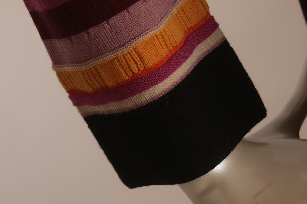 Shangai Tang black wool sweater L - Image 4