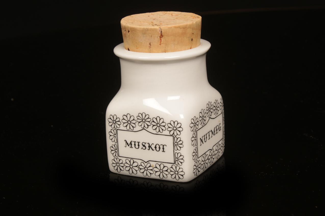 Arabia spice jar Esteri Tomula Nutmeg - Image 4