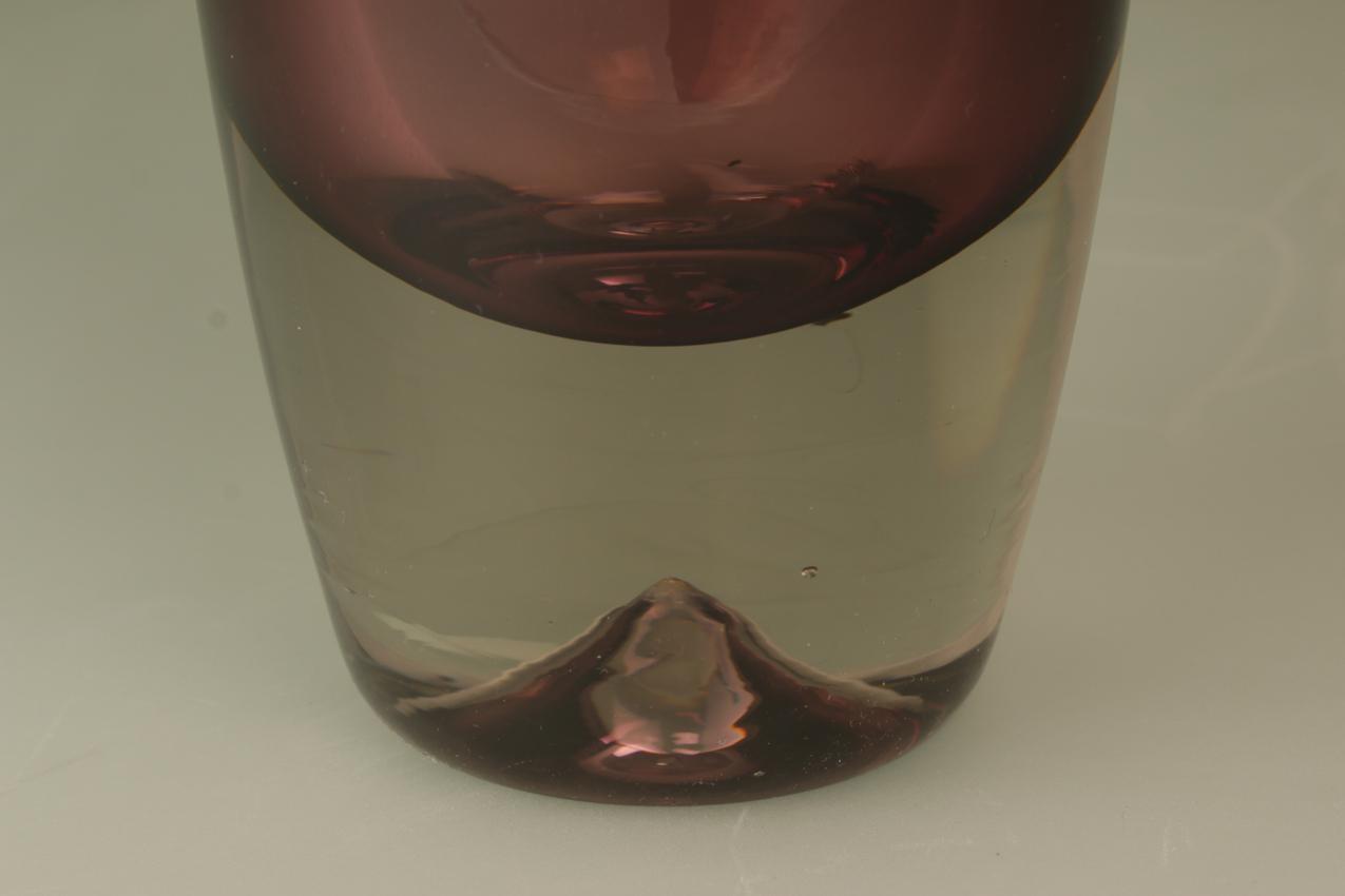 Iittala Erkki Vesanto signeerattu burgundin punainen ”Lappi” maljakko - Image 5