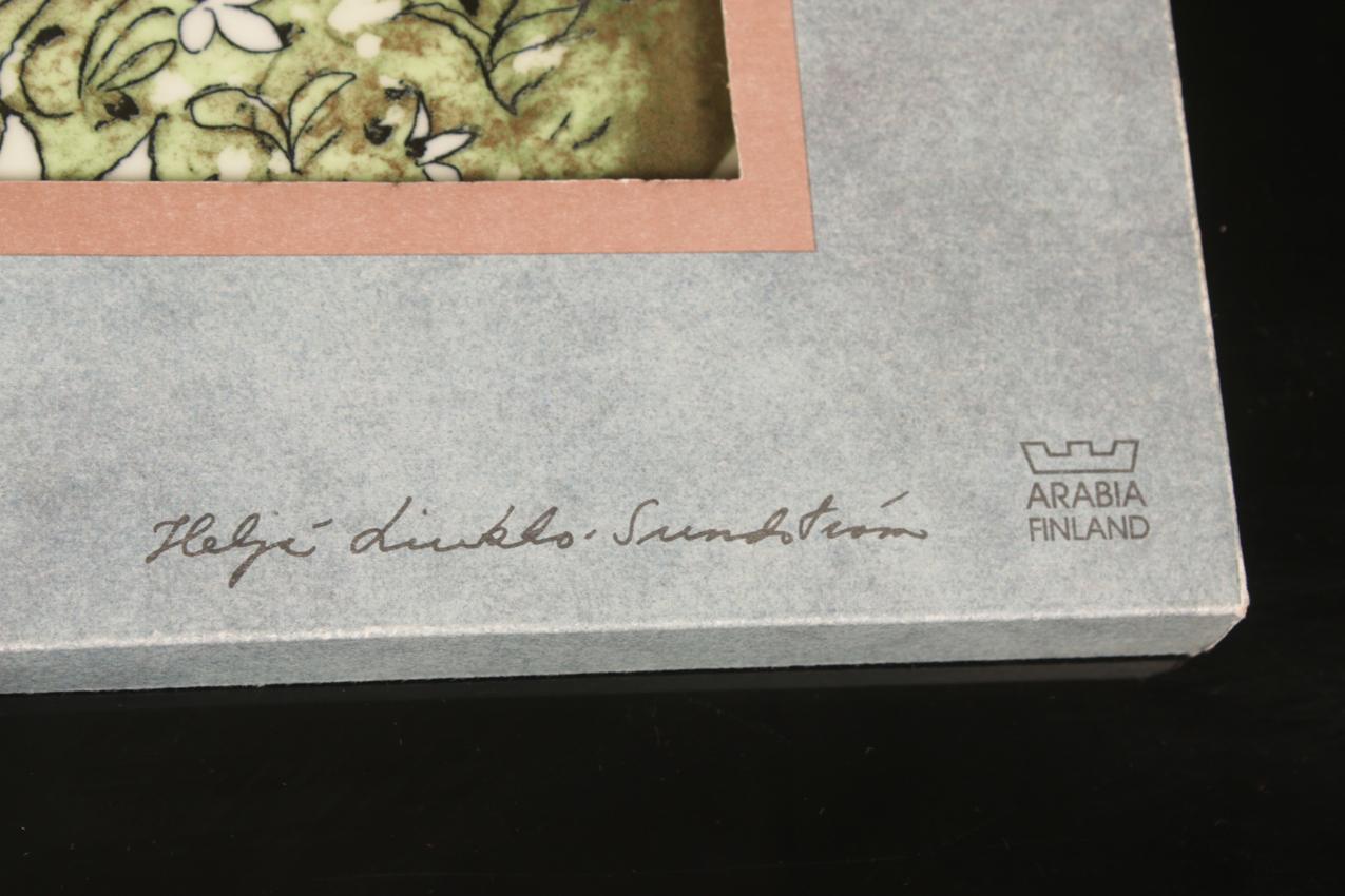 Arabia Heljä Liukko-Sundström “Metsän kevät” iso seinälaatta - Image 7