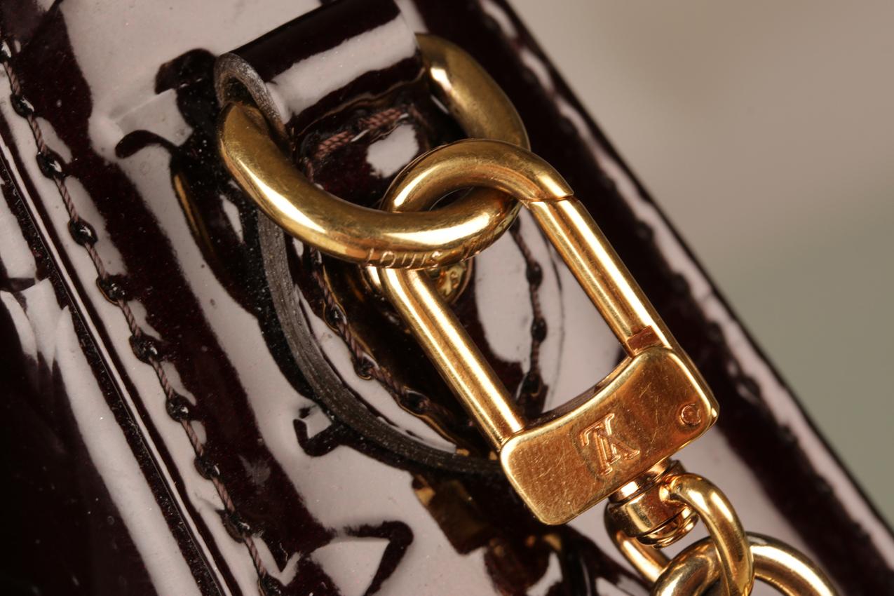 Louis Vuitton viininpunainen Amarante Monogram Vernis Bel Air laukku - Image 11